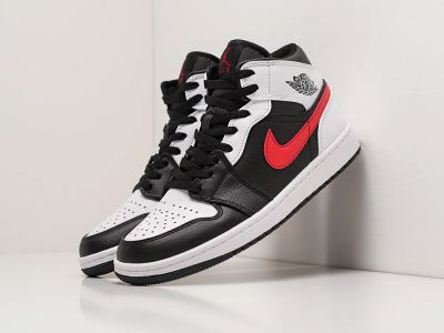 Лот: 18148408. Фото: 1. Кроссовки Nike Air Jordan 1 Mid. Кеды, кроссовки, слипоны
