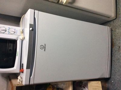 Лот: 4871081. Фото: 1. Морозилка indesit. Холодильники, морозильные камеры