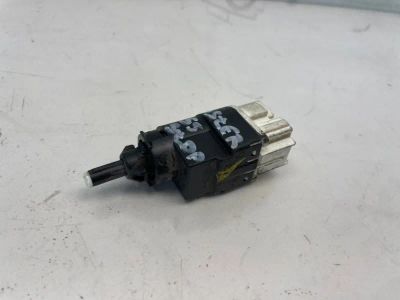 Лот: 22489735. Фото: 1. концевик педали тормоза Renault... Другое (автозапчасти)