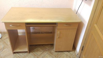 Лот: 13341501. Фото: 1. Стол компьютерный. Компьютерные и письменные столы