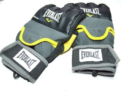 Лот: 6622202. Фото: 1. Перчатки гелевые Everlast с утяжелителем... Перчатки