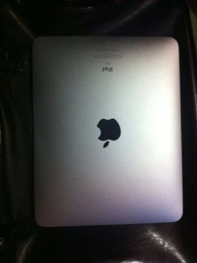 Лот: 3716967. Фото: 1. apple ipad 1 32 gb (оригинал). Планшеты