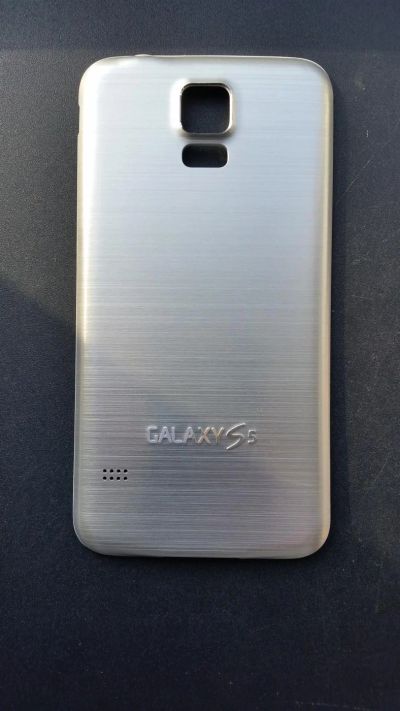 Лот: 8207788. Фото: 1. Металлическая задняя крышка Samsung... Чехлы, бамперы