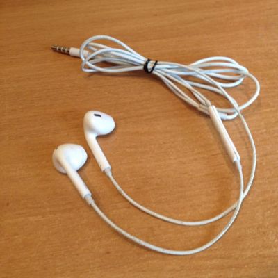 Лот: 6197735. Фото: 1. Наушники Apple Earpods реплика... Красноярск