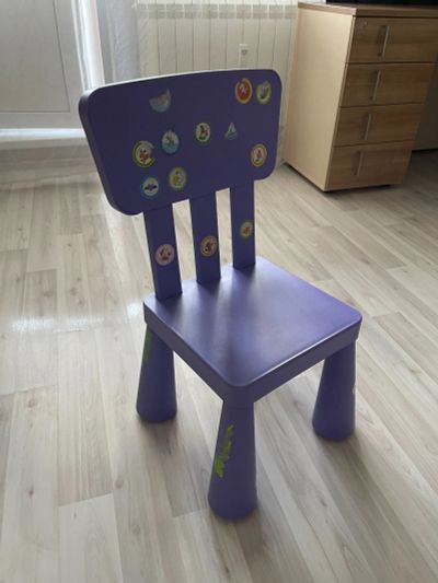 Лот: 20983053. Фото: 1. Детский стул IKEA маммут. Столики, стулья, парты