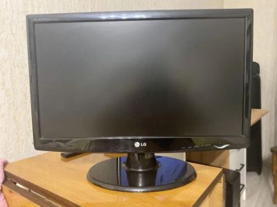 Лот: 19979285. Фото: 1. Монитор LG Flatron W2243s. ЖК-мониторы