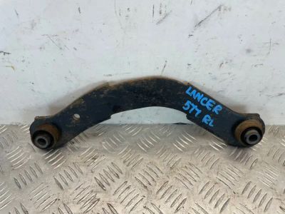 Лот: 24567186. Фото: 1. рычаг верхний Mitsubishi Lancer... Двигатель и элементы двигателя