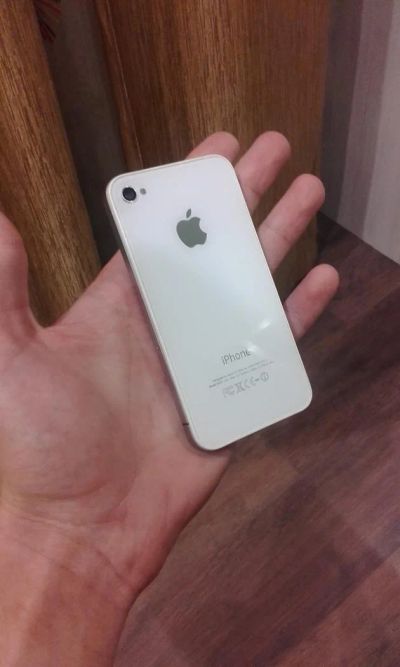 Лот: 7778716. Фото: 1. iPhone 4 16 gb. Смартфоны