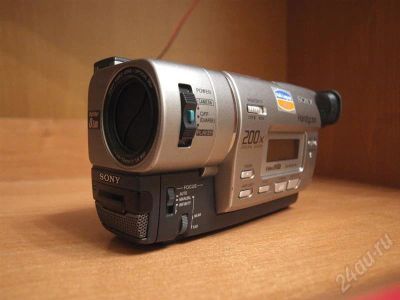 Лот: 662549. Фото: 1. Видеокамера Sony CCD-TR317E. Видеокамеры