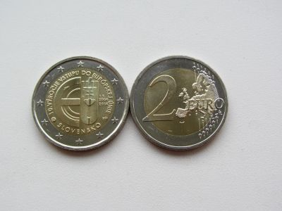 Лот: 13889752. Фото: 1. Словакия 2 евро 2014 " 10 лет... Европа