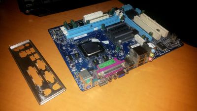 Лот: 13052867. Фото: 1. Материнская плата №2 Gigabyte... Материнские платы