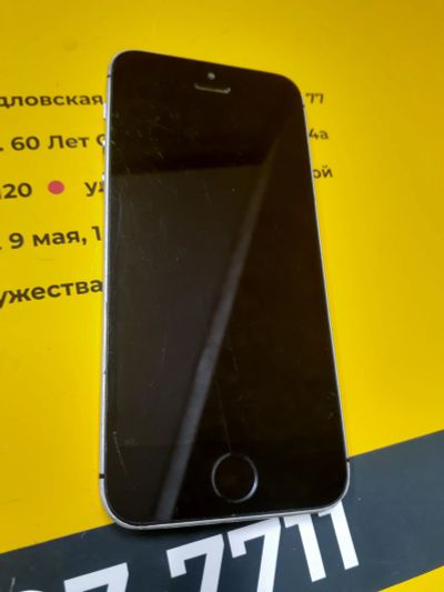 Лот: 20067107. Фото: 1. Телефон Apple iPhone SE (A1723... Смартфоны