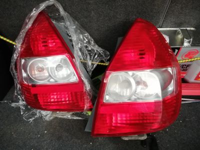 Лот: 14804220. Фото: 1. Задние фонари Honda Fit. Оптика и освещение