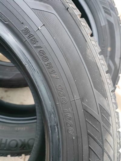 Лот: 25800317. Фото: 1. Yokohama Ice Guard IG60, 215/60R17. Шины