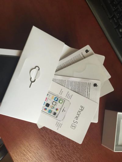 Лот: 7772320. Фото: 1. Коробка для iPhone 5s [16GB, Space... Коробки, инструкции