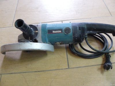 Лот: 16181116. Фото: 1. Болгарка Makita 9069, 230 mm. Электроинструмент