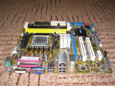 Лот: 660710. Фото: 1. Материнка AM2 ASUS M2A-VM с процессором... Материнские платы