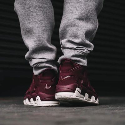 Лот: 10095167. Фото: 1. Кроссовки nike air more uptempo. Кеды, кроссовки, слипоны