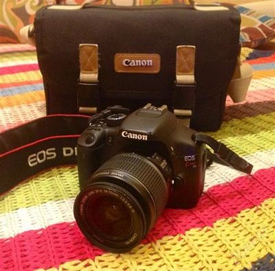 Лот: 1756742. Фото: 1. Продам почти новую зеркалку Canon... Цифровые зеркальные