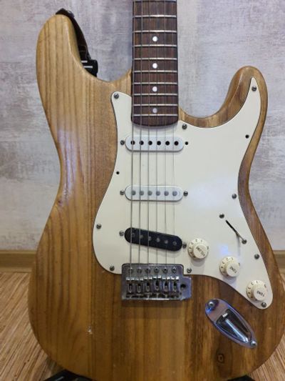 Лот: 20276870. Фото: 1. Электрогитара Fender Stratocaster. Гитары