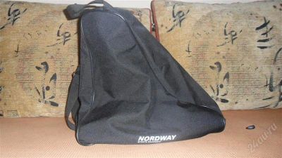 Лот: 1560422. Фото: 1. Сумка для коньков Nordway. Коньки