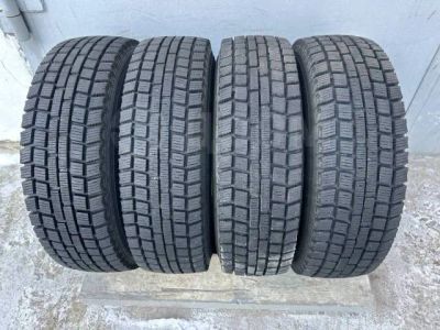 Лот: 25728568. Фото: 1. Зимние шины 175/80R14 Dunlop DT-2... Шины