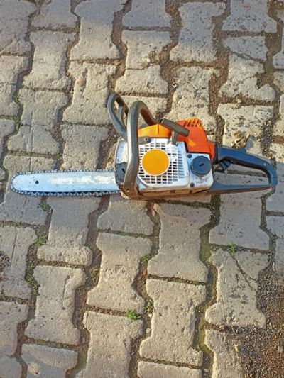 Лот: 19276256. Фото: 1. Бензопила Stihl ms 180 оригинал. Бензо-, мотоинструмент