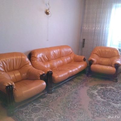 Лот: 12995136. Фото: 1. Кожаные диван и 2 кресла. Диваны