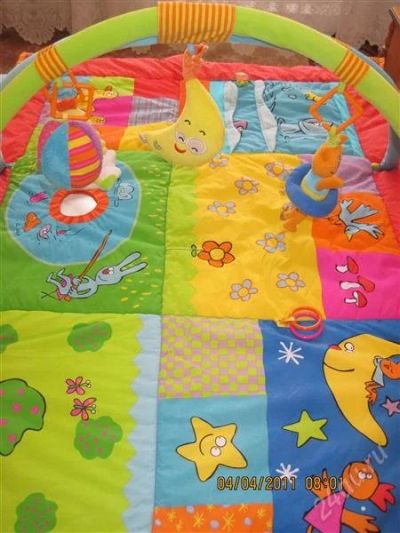 Лот: 877425. Фото: 1. Яркий развивающий коврик Taf Toys. Развивающие