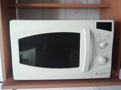 Лот: 4147042. Фото: 1. Микроволновка Gefest. Микроволновки, мини-печи