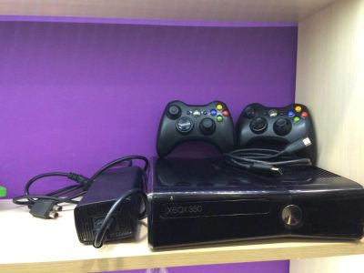 Лот: 8214366. Фото: 1. Продам игровую консоль Microsoft... Игровые приставки, консоли