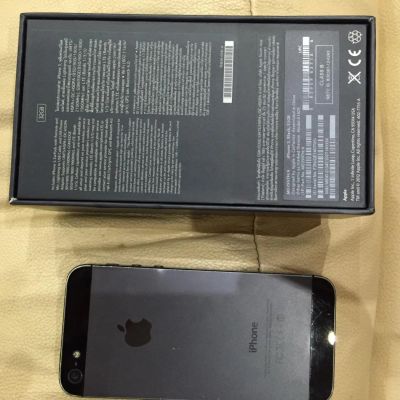 Лот: 6242461. Фото: 1. iPhone 5 32 Gb черный. Смартфоны