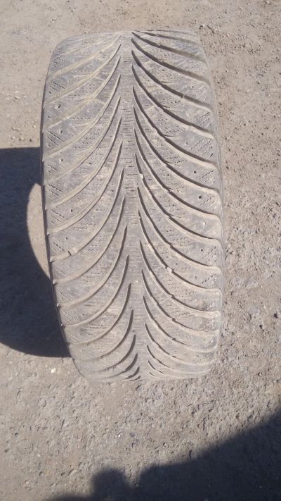 Лот: 16628320. Фото: 1. Goodyear 245/45/18. Шины