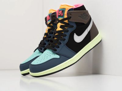 Лот: 17078794. Фото: 1. Кроссовки Nike Air Jordan 1 Mid. Кеды, кроссовки, слипоны