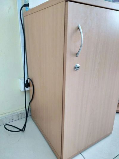 Лот: 11870279. Фото: 1. Продам тумбу офисную. Тумбы