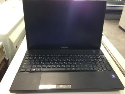 Лот: 4146798. Фото: 1. Ноутбук Samsung NP305V5A. Ноутбуки