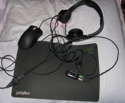 Лот: 1155117. Фото: 1. Наушники игровые Razer Piranha. Акустические системы