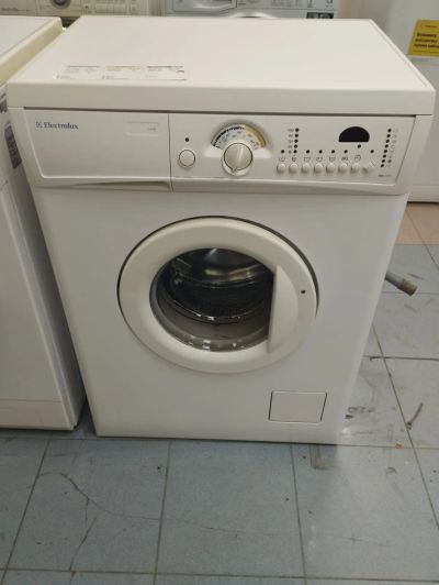 Лот: 23320112. Фото: 1. Стиральная машина Electrolux EWS1046... Запчасти для остальной бытовой техники