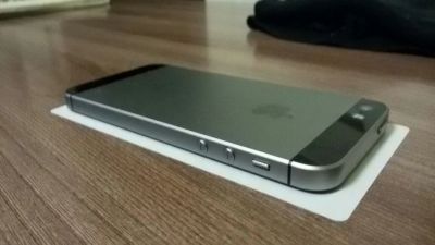 Лот: 8719252. Фото: 1. iPhone SE. Смартфоны