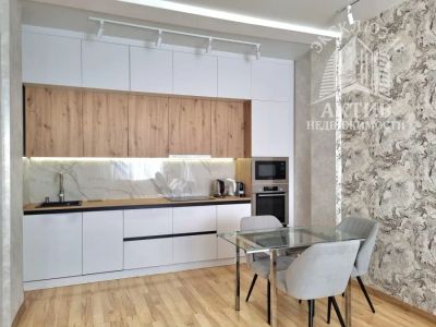 Лот: 20932764. Фото: 1. "Евротрёшка" с высокими потолками... Квартиры, студии