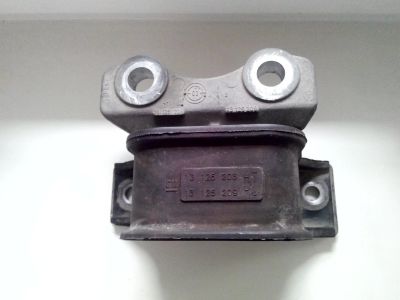Лот: 16183729. Фото: 1. Опора двигателя Opel corsa 13125208... Двигатель и элементы двигателя