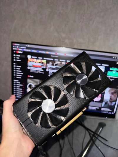 Лот: 21089167. Фото: 1. RX 570 8gb Sapphire. Видеокарты