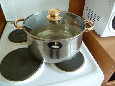 Лот: 806704. Фото: 1. Кастрюля "BEKKER". Сковороды и сотейники