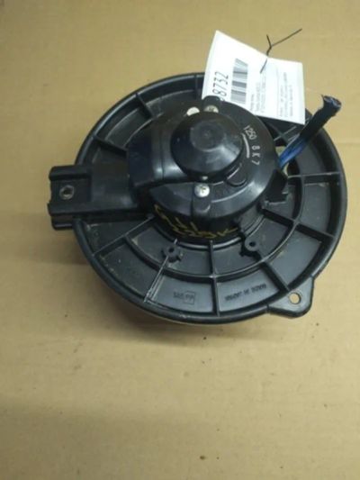 Лот: 21397295. Фото: 1. мотор печки Toyota Corolla NZE121. Двигатель и элементы двигателя