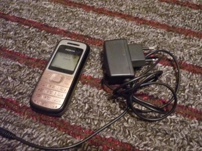 Лот: 189456. Фото: 1. Nokia 1200 черный. Кнопочные мобильные телефоны