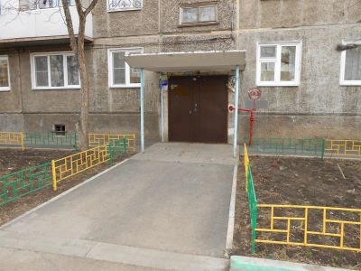Лот: 3836513. Фото: 1. Сдам однокомнатную в Октябрьском... Квартиры, студии