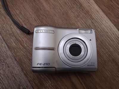 Лот: 15574820. Фото: 1. Фотоаппарат Olympus FE-210 7.1... Цифровые компактные