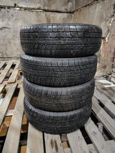 Лот: 20977601. Фото: 1. Зимняя резина 165/70r13. Шины
