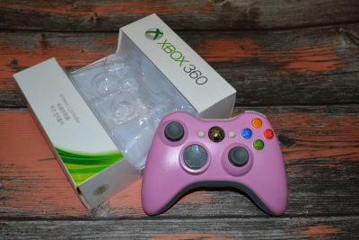 Лот: 17658073. Фото: 1. Беспроводной джойстик Xbox 360... Аксессуары для игровых приставок, консолей, геймпады