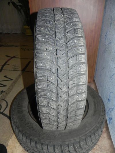 Лот: 4620348. Фото: 1. Шипованная зимняя резина Bridgestone... Шины